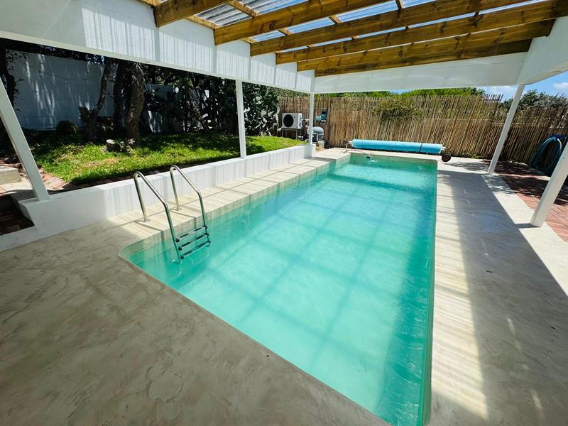 To Let 5 Bedroom Property for Rent in Sandbaai Western Cape
